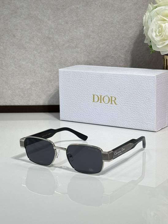 Picture of Dior Sunglasses _SKUfw76512153fw
